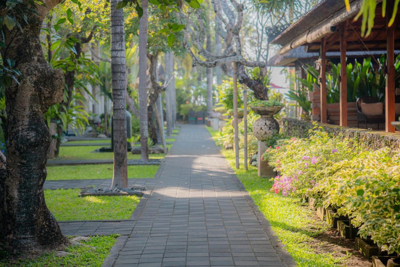 Griya Santrian A Beach Resort And Spa Sanur Kültér fotó